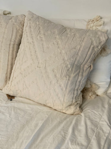 Natural woven pillow